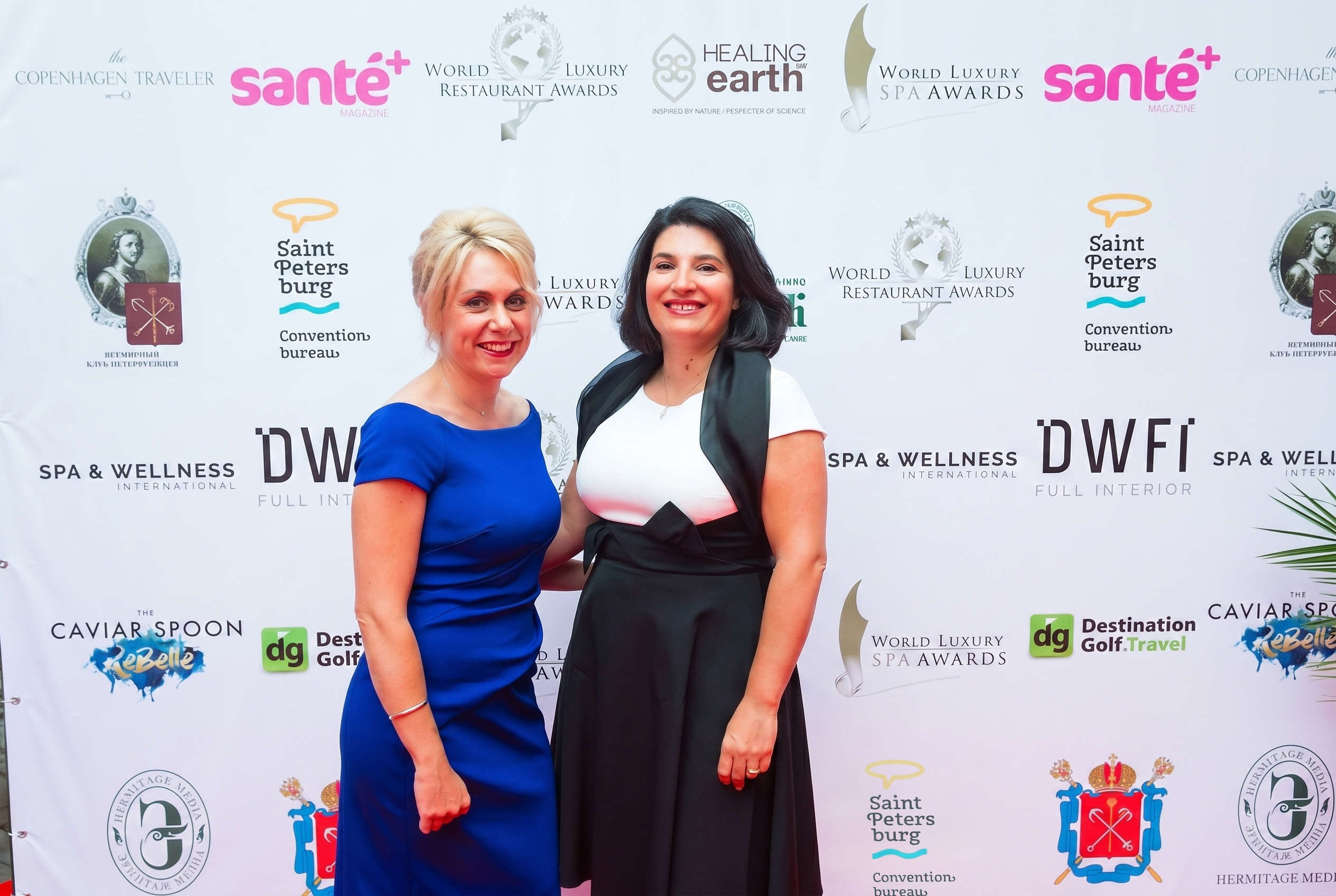 Cérémonie World Luxury Spa Awards 2019 à Saint-Pétersbourg, Elodie Crocilla entourée de son équipe